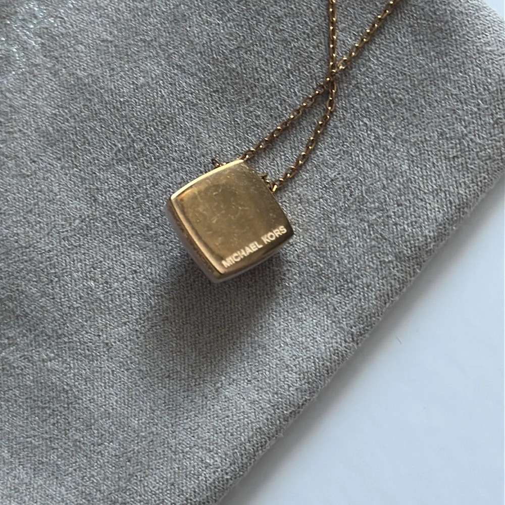 Michael Kors necklace + dust bag - Picture 6 of 7